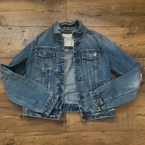Adorable Abercrombie and Finch Jean Jacket!